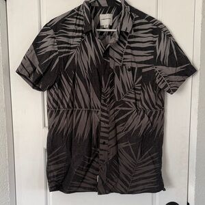 American Eagle Outfitters Black and Gray Palm Print Casual Button Down Shirt